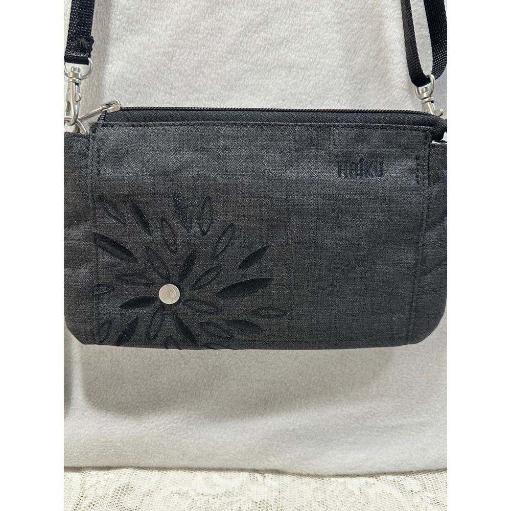 Haiku Womens Black Floral Crossbody Bag‎ Adjustable Strap Small Purse